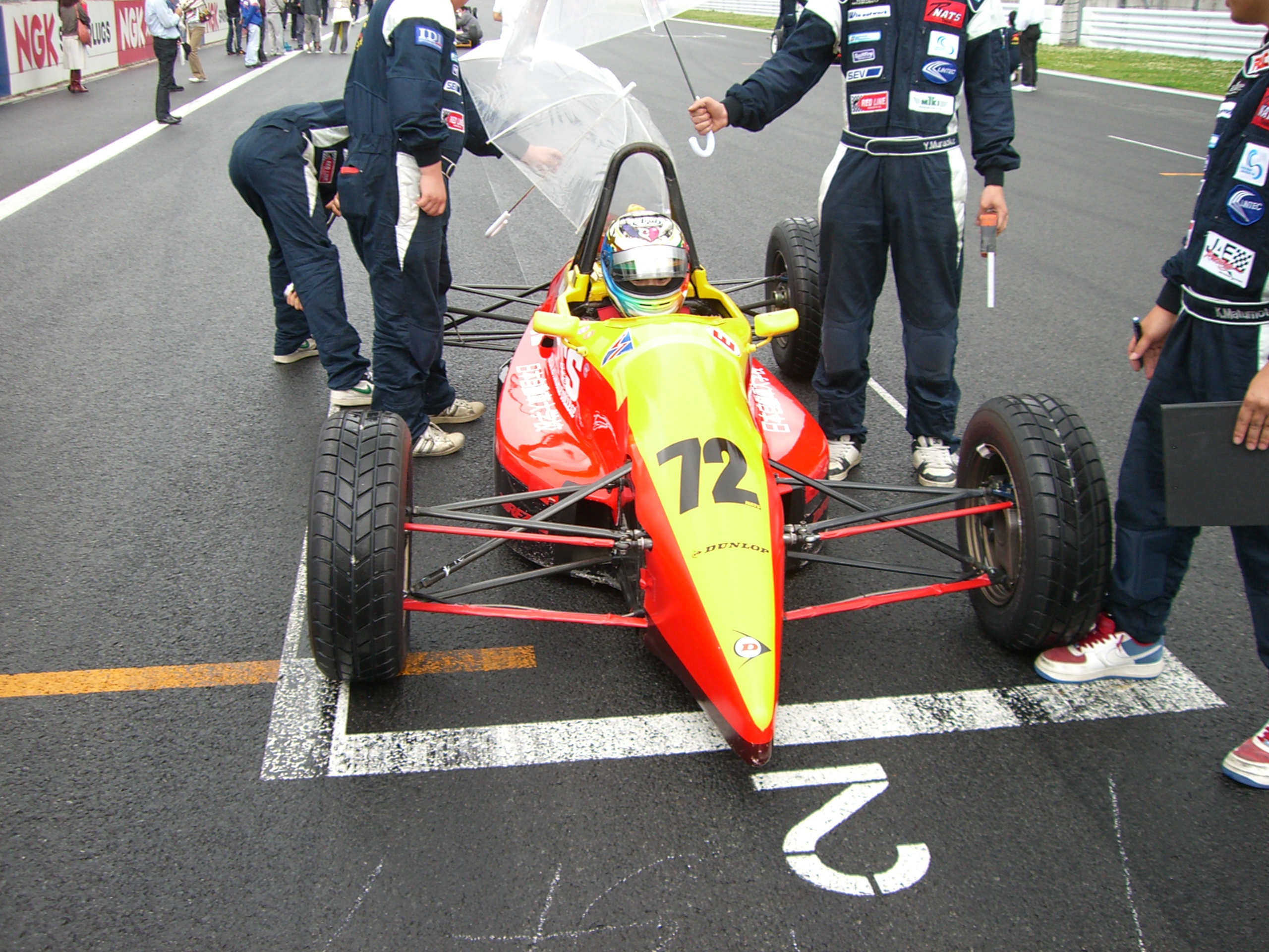 チャンピオン・ドライバー レースに賭けたヌヴォラーリの生涯